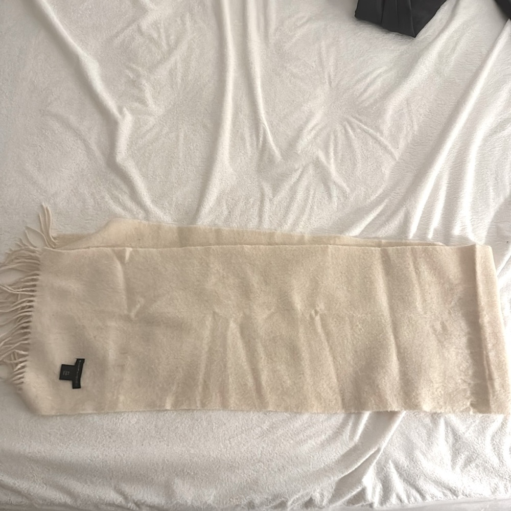 Wool scarf
